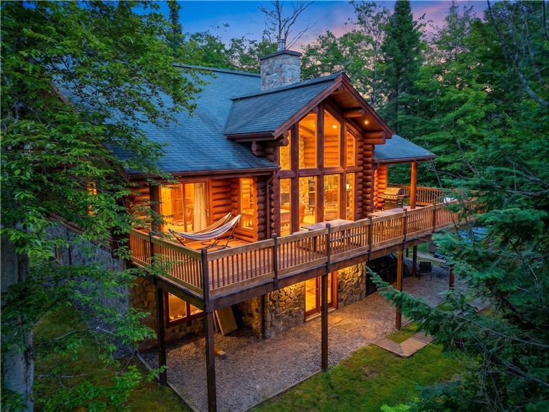 NIKITA COTTAGE