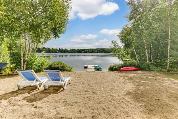 Chalet à louer à St-Élie-de-Caxton au bord du Lac Plaisant avec plage de sable