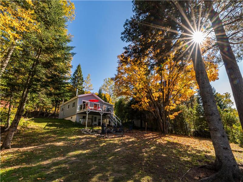Cottage on Lake Archambault, St-Donat