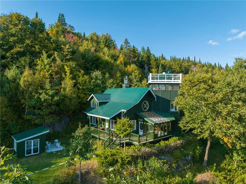 Ô Refuge: Classic Chalet, Hot tub & Scenic View