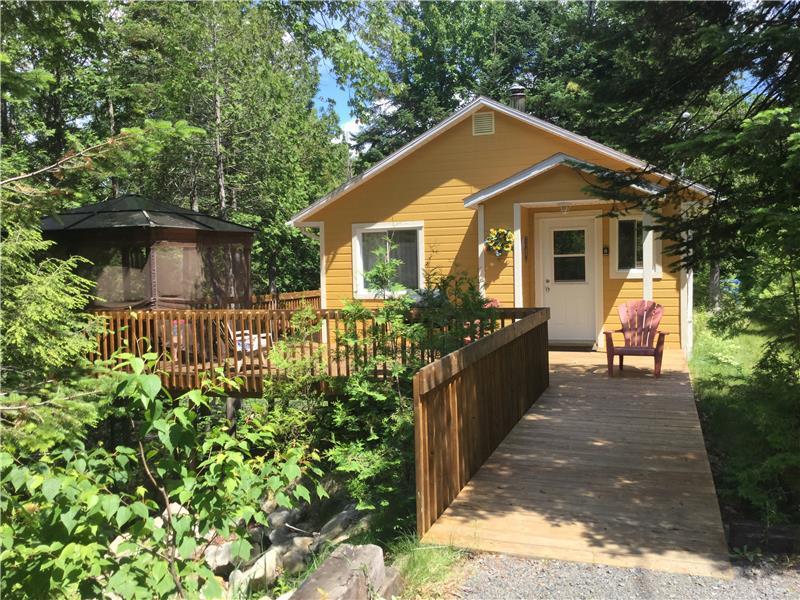 Black Lake Cottage Ste Marguerite Du Lac Masson Cottage Rental