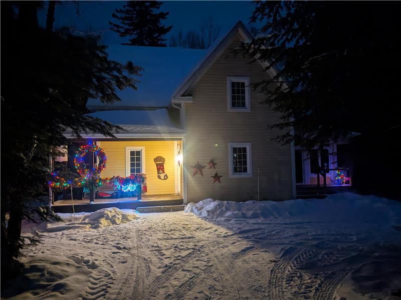 Bienvenue à la maison jaune du Lac Jackson !