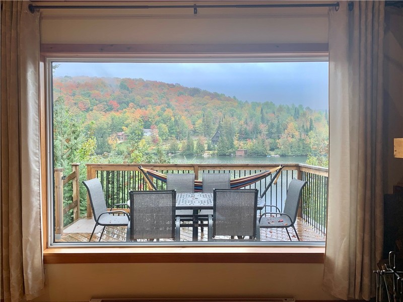 Waterfront Bellefeuille Cottage peaceful clean lake