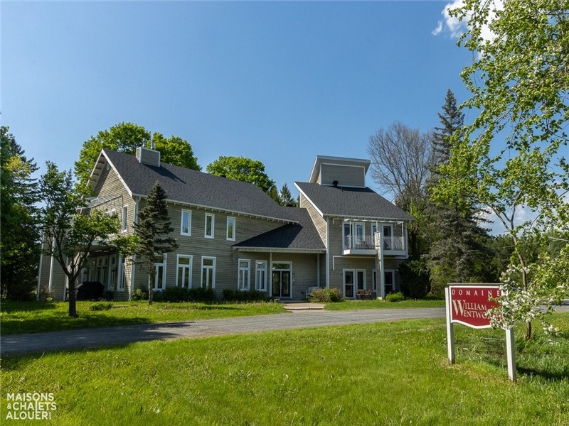 Au Domaine William Wentworth