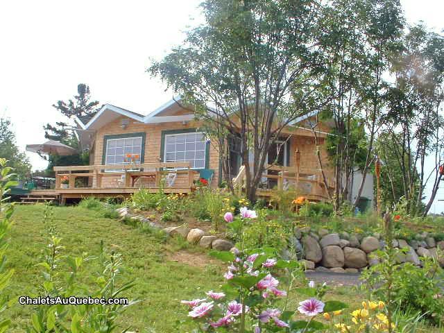 La Fée Des Bois in the mountains with a view of the river and the Iles aux Coudes