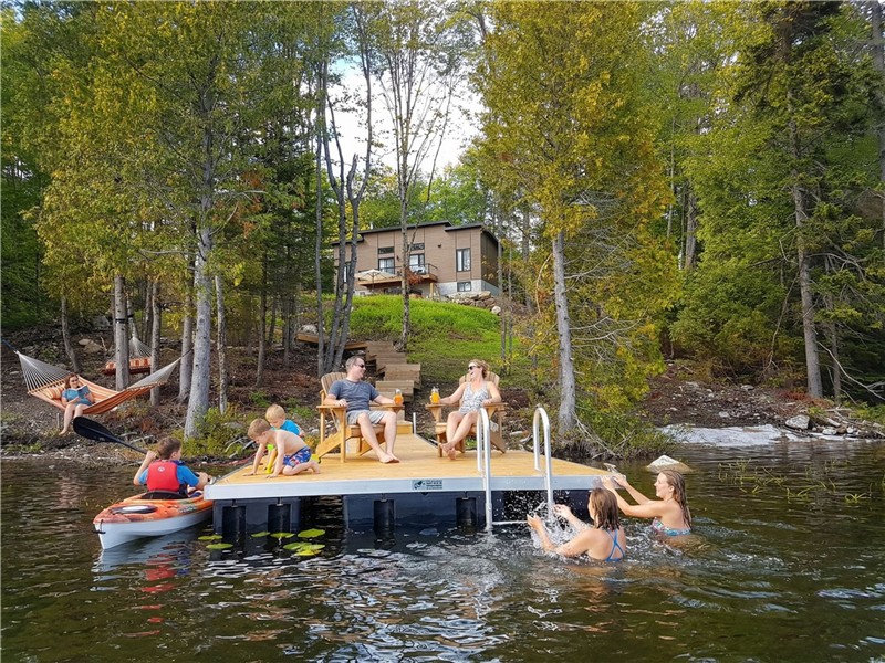 CHALET NORDIQUE (LAKE FRONT & SPA)