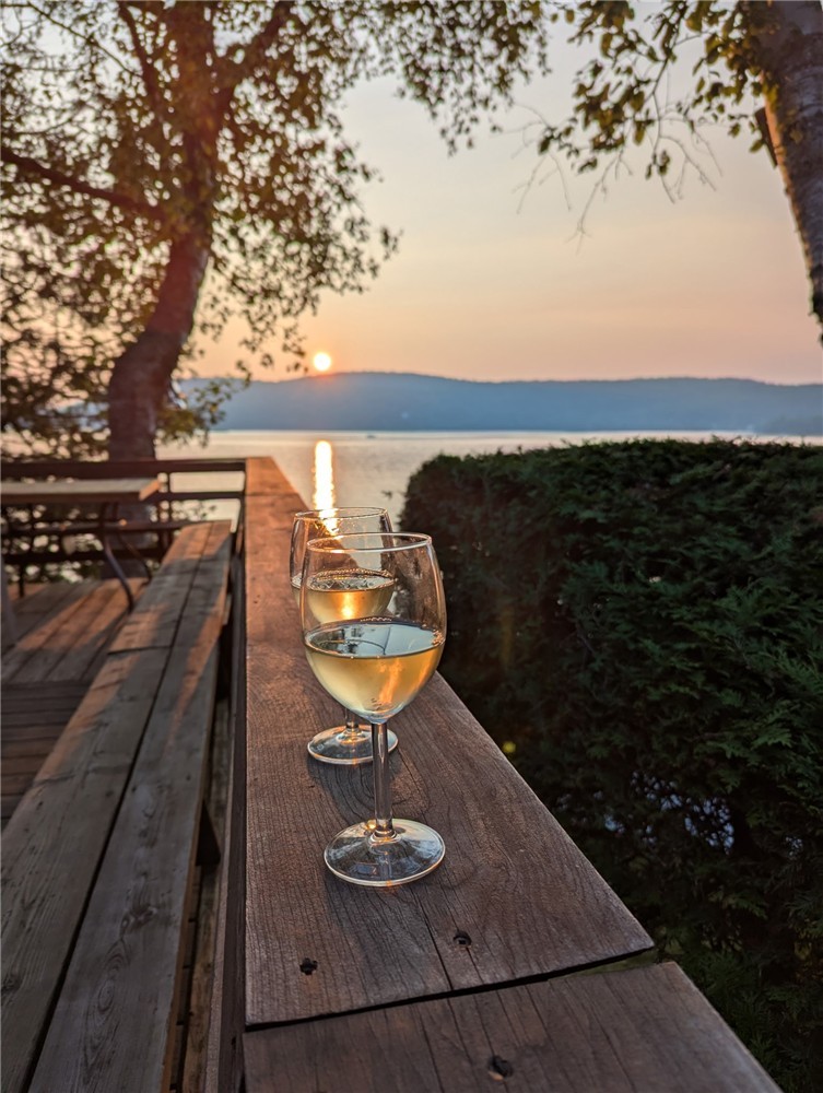 Le chalet Brun (au bord du lac, dans la nature & près des montagnes)