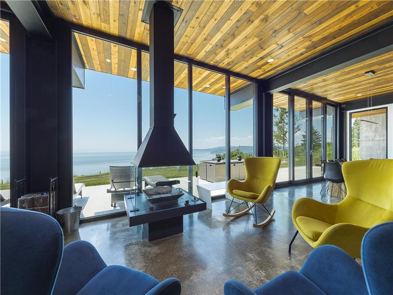 L'Eaurizon | Private Spa & St. Lawrence View