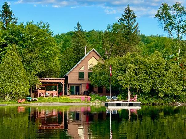 CozyCottages | Choisissez parmi 9 chalets au bord du lac | Familles | Chiens admis | Vues imprenable