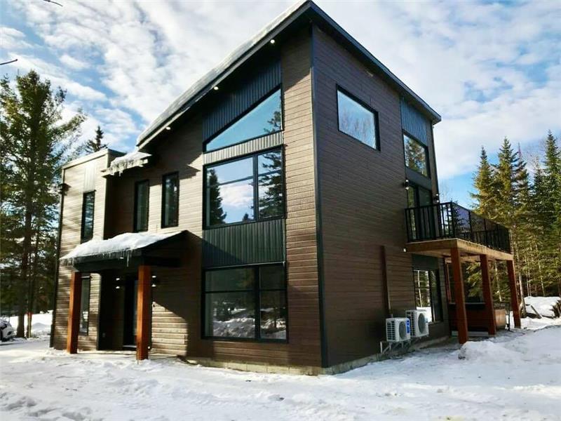 THE URBAN *Spa & pool table