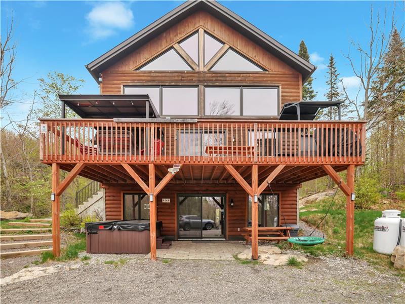 Chalet Belle Roche   ***15 MIN FROM ST-SAUVEUR*** MONTFORT,QC