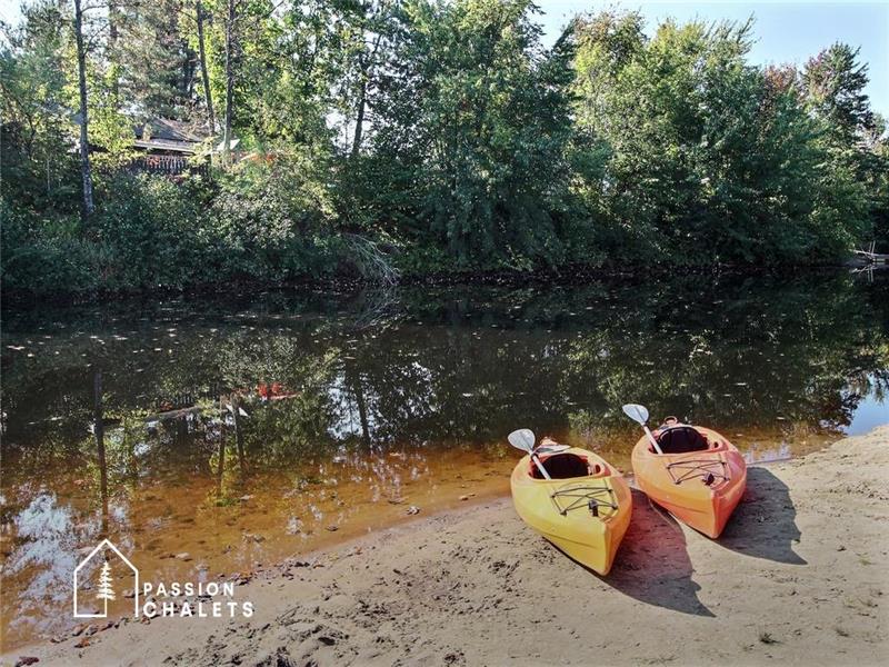 * PASSION CHALETS * | DE LA RIVIÈRE | BORD DE LA RIVIÈRE - PLAGE & KAYAKS - PÊCHE