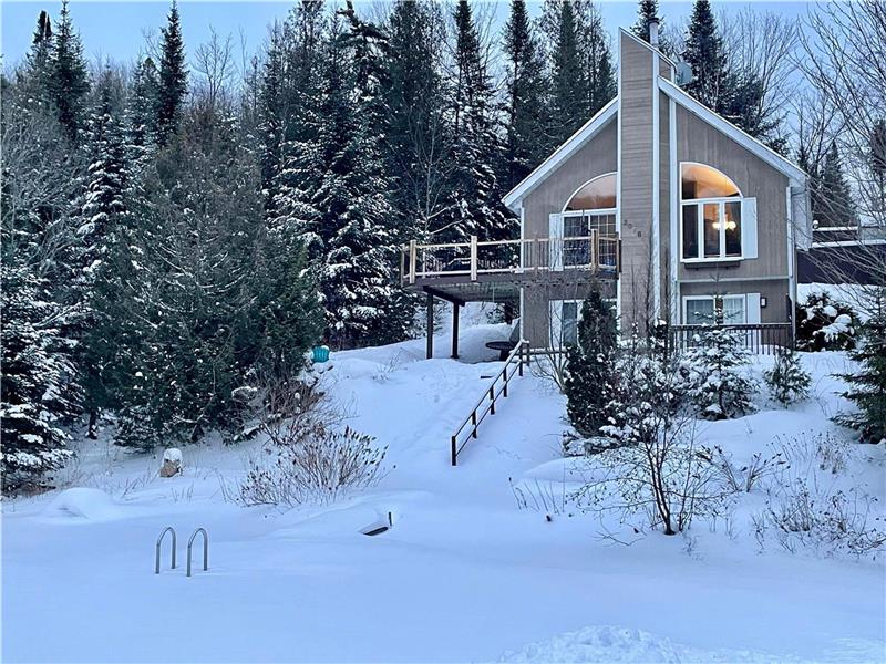 Cottage- Colibri- waterside, near of Mont-Blanc and Tremblant