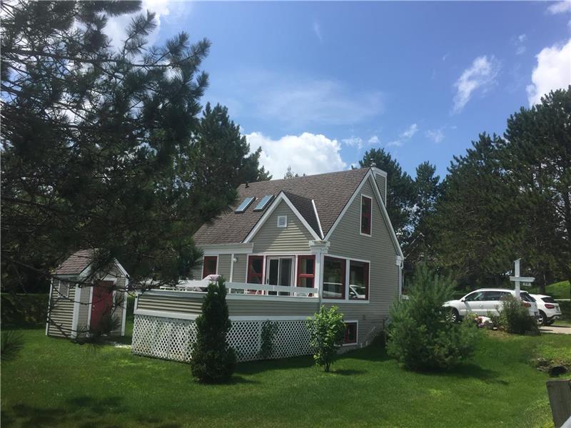 Lakefront Cottage 3min from Mt. Orford Ski