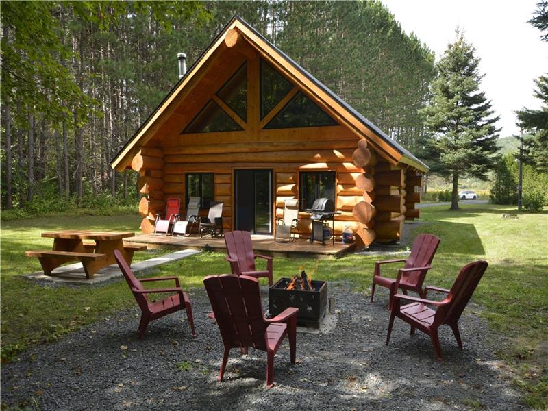 the Valmont cottage log home