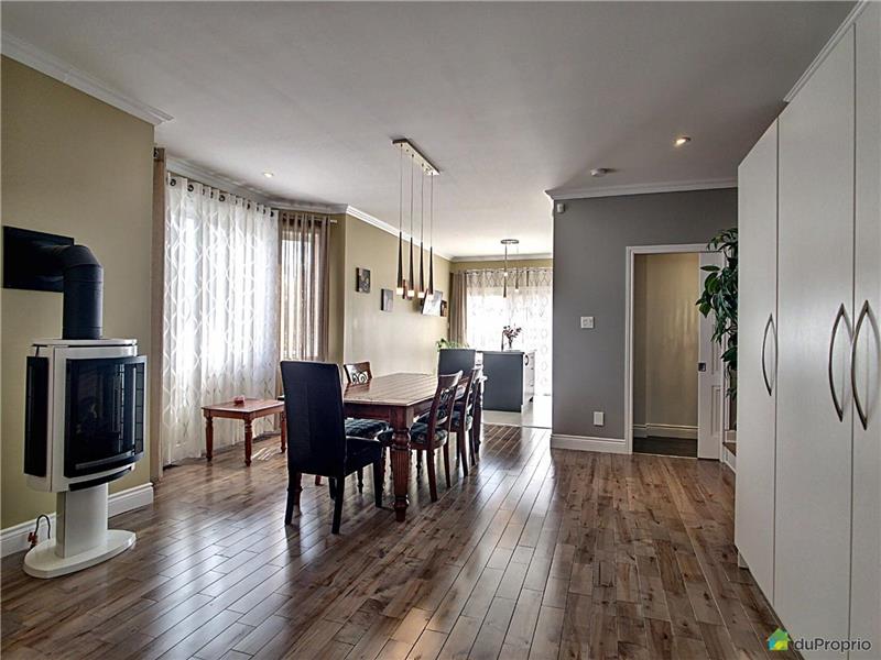 Condo à loué à 1.5 km du versant du village (distance de marche du P4 de la station de ski)