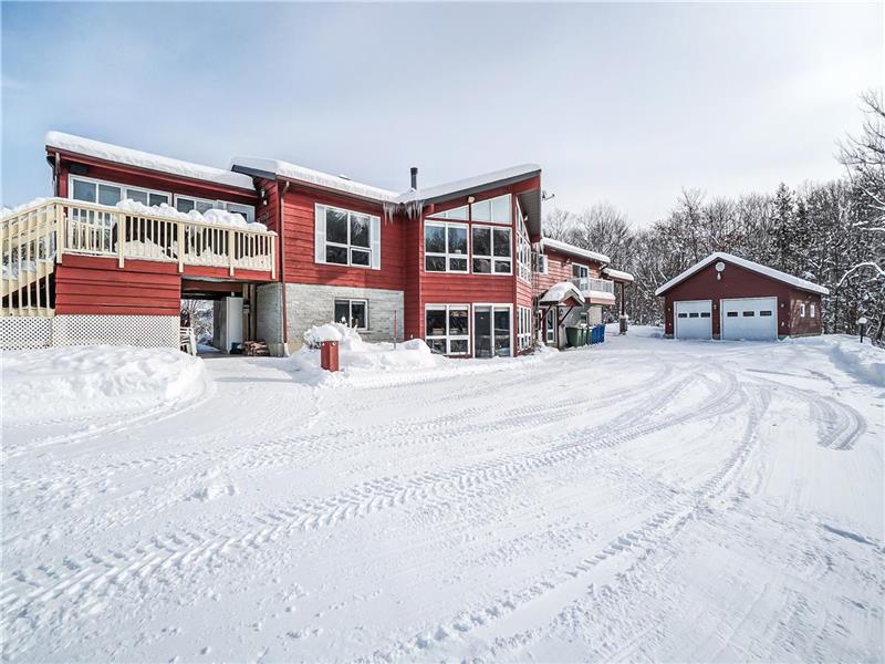 Terre-Neuve Estate (Luxury Rental)