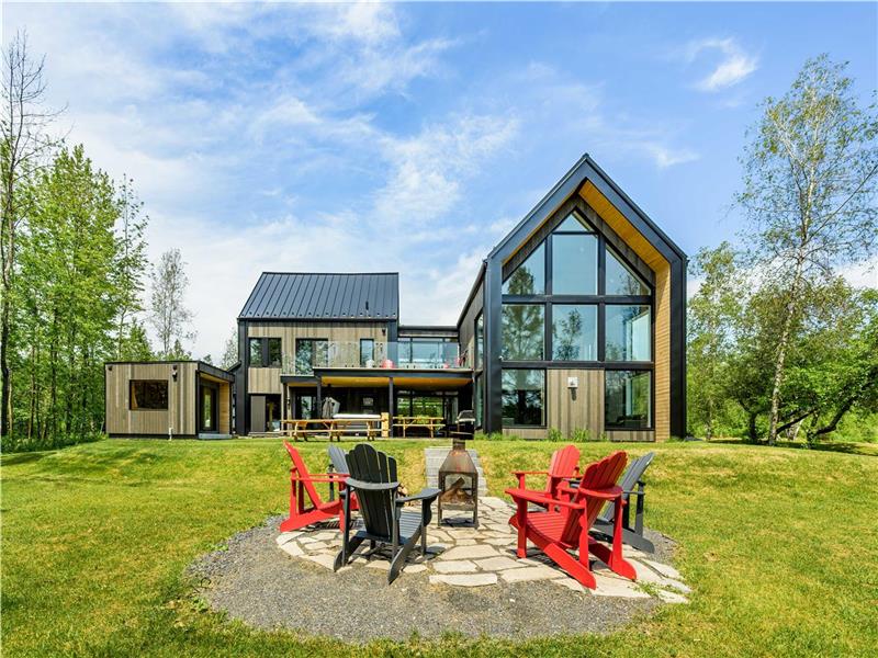 SÔ LODGES (8 Chalets) BROMONT / SHEFFORD