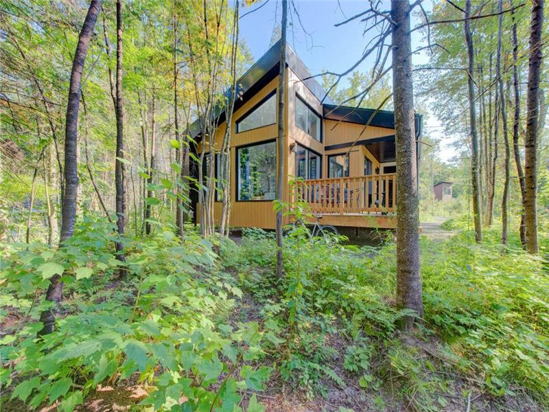 Le Baikal | Nature, Trails & EV Charger