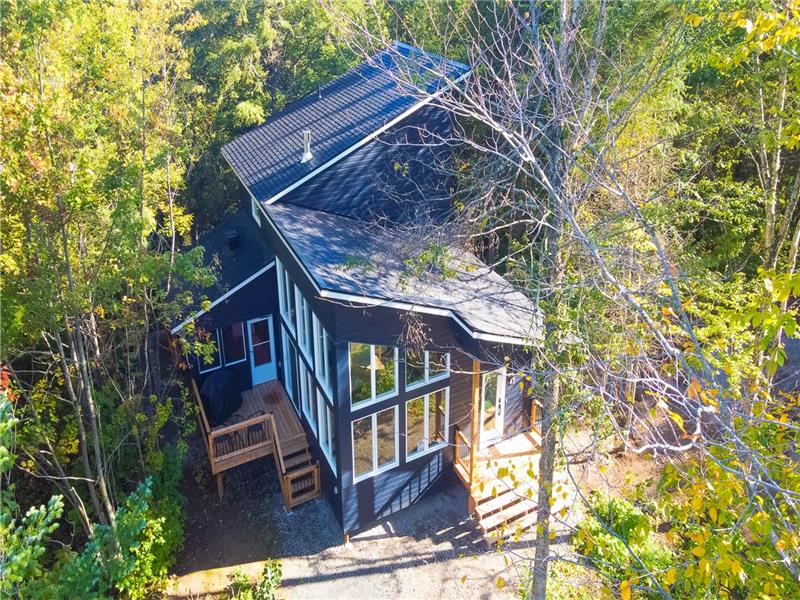 Azur | Private Spa & EV Charger