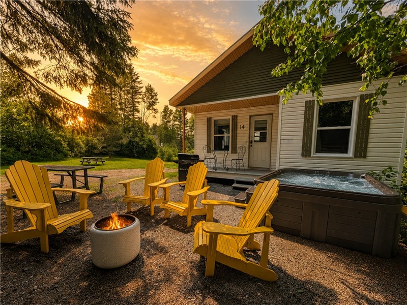 Forest retreat with private spa, near Quebec City