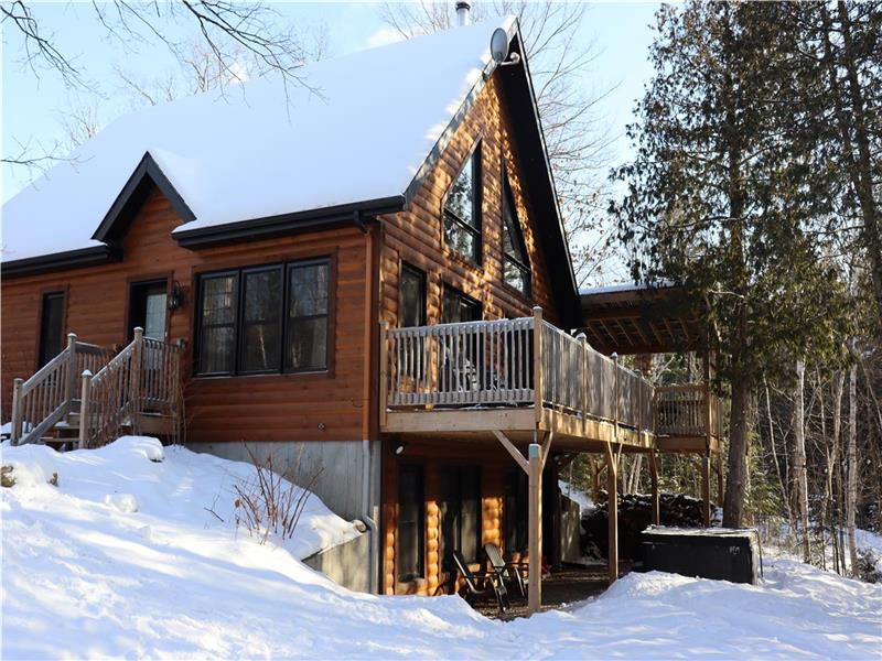 Chalet Au fil de l'eau - rivière, billard et spa
