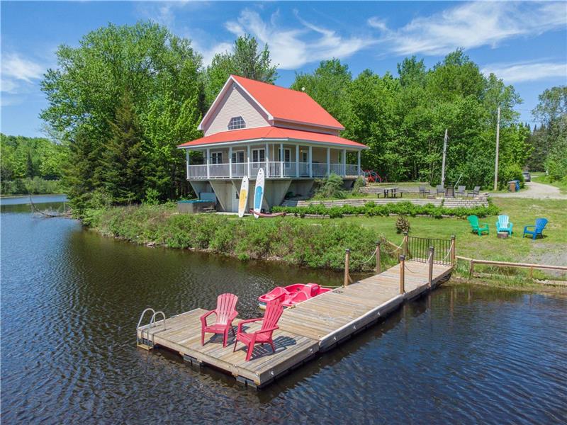 Hot Tub by the Lake | Nature Escape | 1 Dog OK