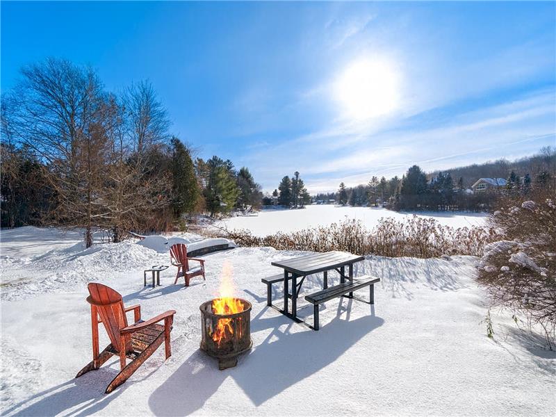 *Au Quai 8* HOT TUB & WATERFRONT ***