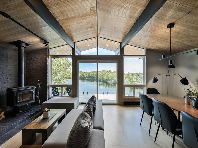Chalet à louer - Saint-Donat (Bord de l'eau - Lac Croche)