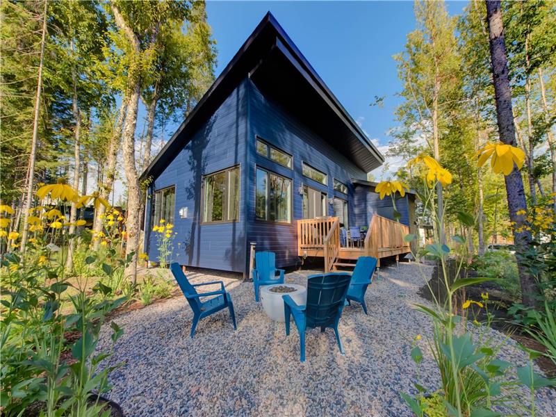 Bleu Soleil | Nature, Comfort & Pet-Friendly