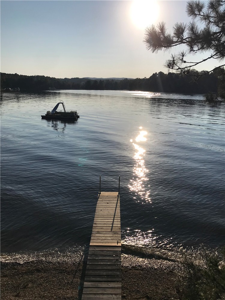 Chalet des Pins - Bord de l'eau ! Summer 2026 available