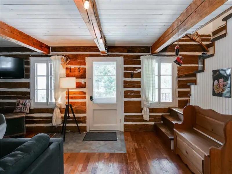Cozy Cabin