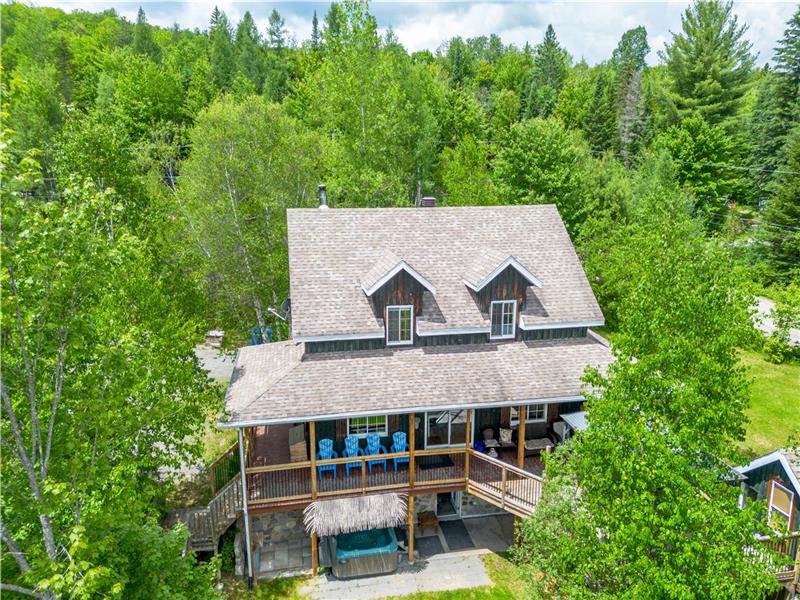 Chalet avec SPA au pied d'un étang pour du plaisir en famille ou entre amis !