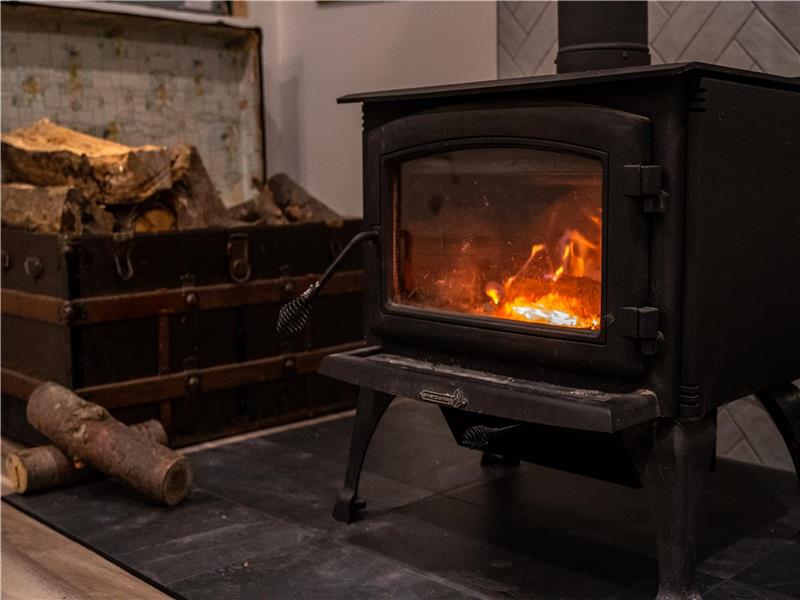 ** RABAIS 20% sur séjours du 5 janvier au 27 février ** Chalet lac écologique AVEC SPA en Estrie