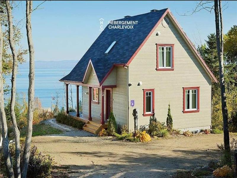 Chalet à petite rivière saint-François  avec vue exceptionnelle sur le fleuve saint-laurent
