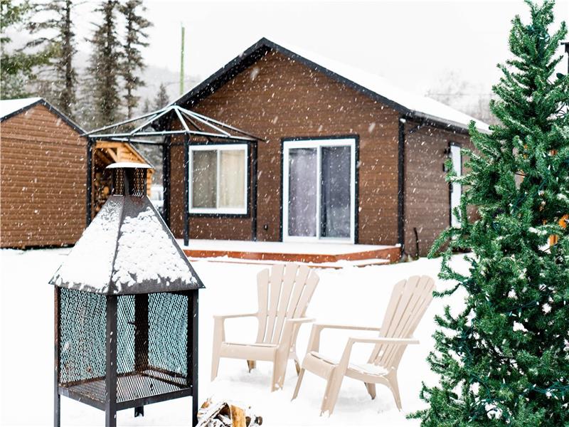 * PASSION CHALETS * | ATHOS | SMALL PRICE - LAKE - IDEAL FOR COUPLES & SMALL FAMILY