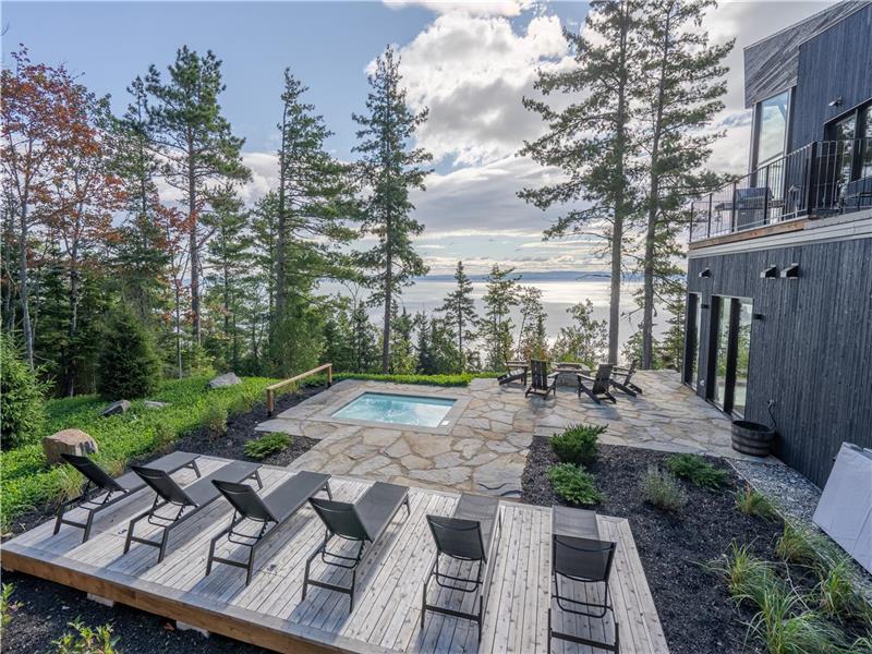 ONYX-SUR-LE-FLEUVE | Luxury rental property with spa Charlevoix