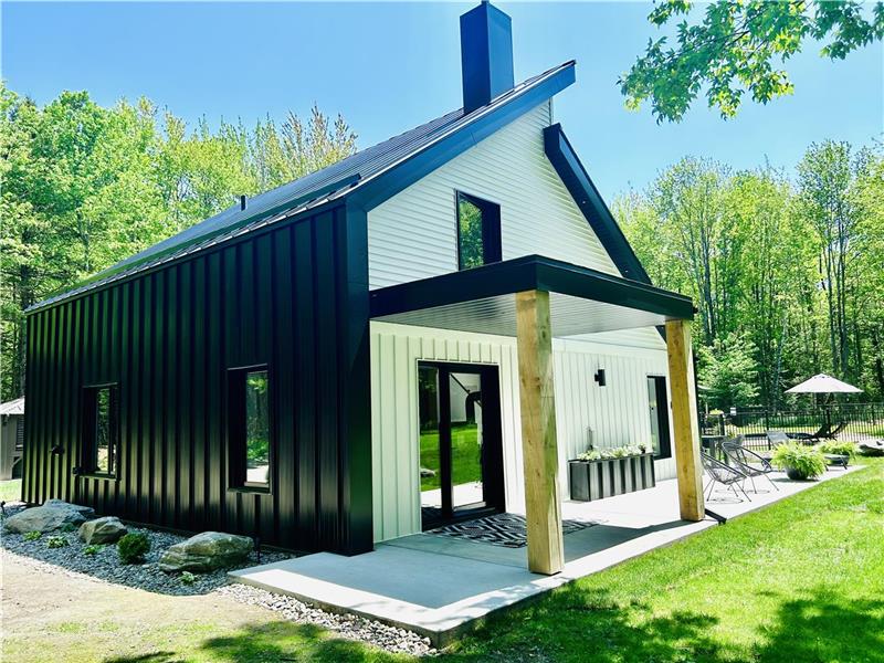 Quiet Cottage Spa and Pool