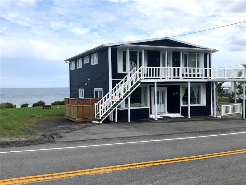 Maison Claudette sur mer 3 1/2 avec solarium