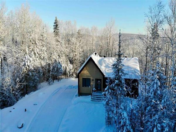 Le St-Khöme Ski, Spa, Fireplace & Lake access