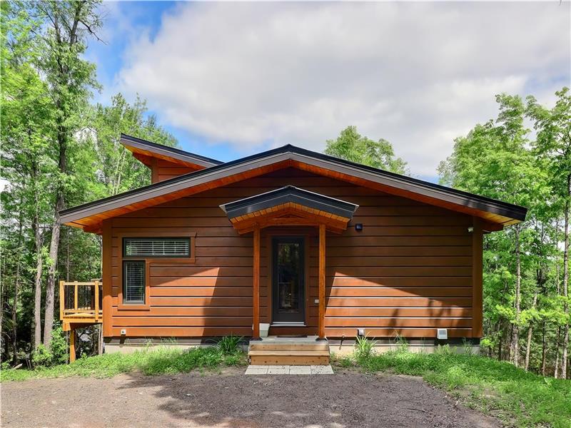Le Vingt-Deux , chalet en bois/spa/wifi/nature/bord de l'eau