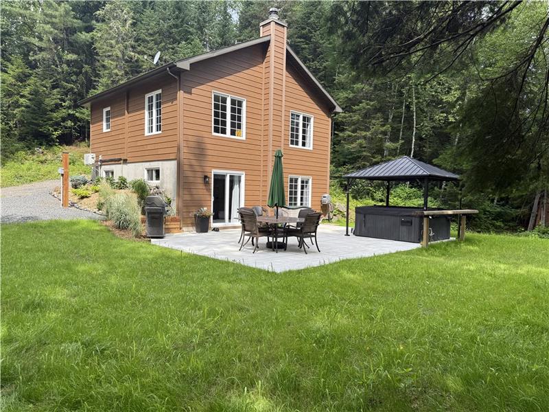Cottage serenity with spa