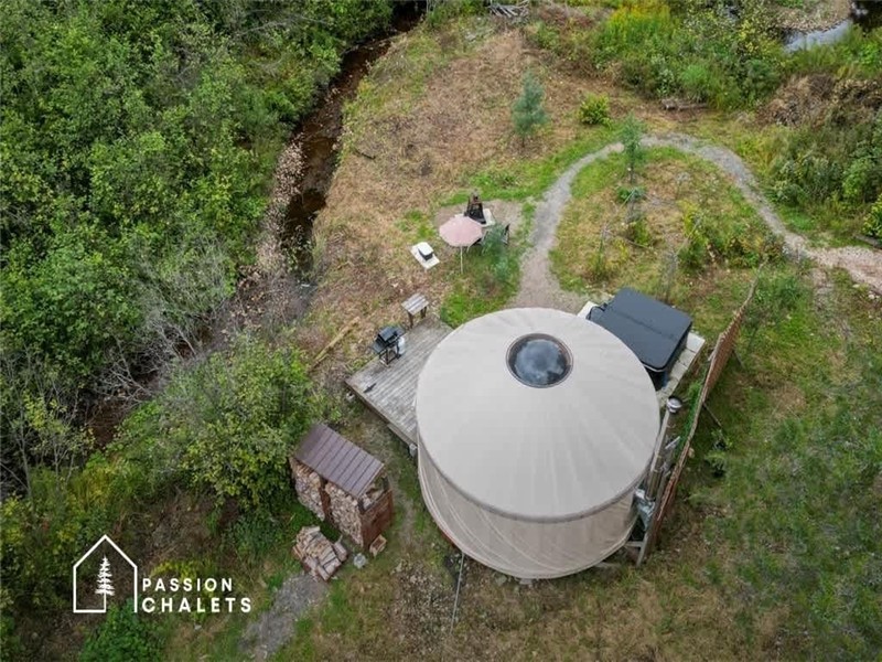* PASSION CHALETS * | YURT LA BOHÉMIENNE | SPA - NATURE - FIRE PIT