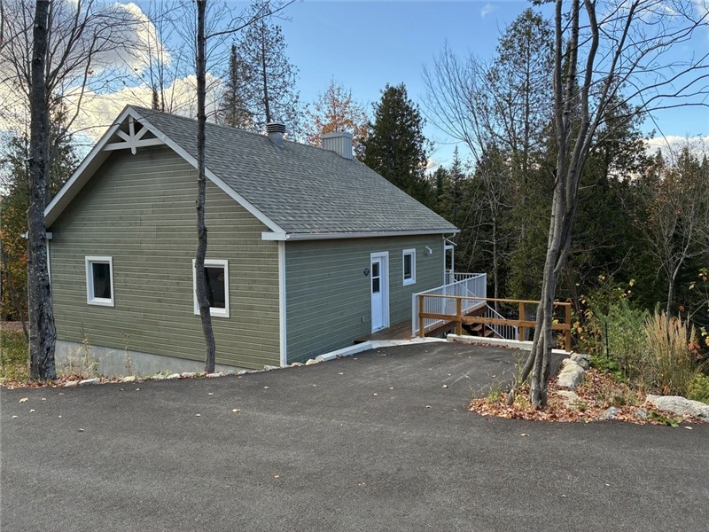 Ô Arpents Verts (Colibri) - Bord du lac St-Denis