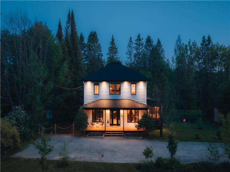 Maison Huberdeau — De prestige: spa, foyer, île de sable blond, & ski Tremblant