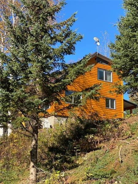 Waterfront Cottage for Sale on Lake Marquis – Chute-Saint-Philippe