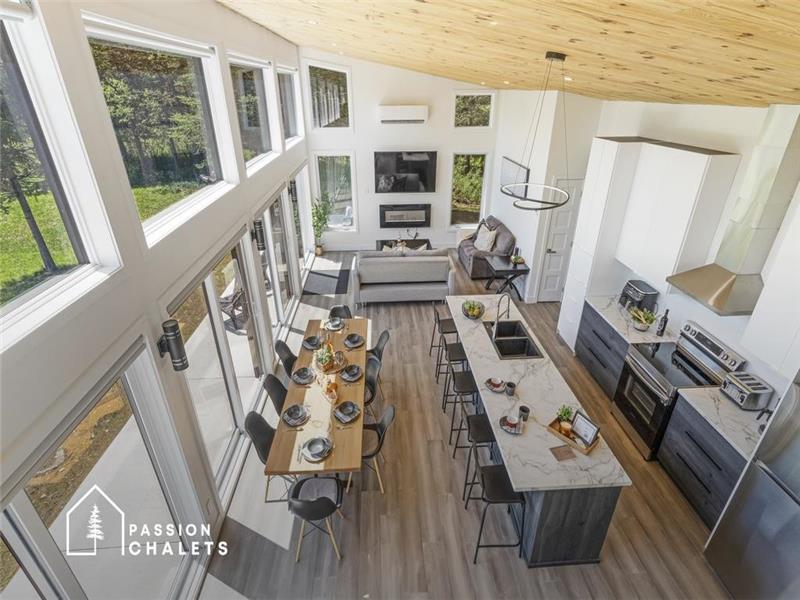 * PASSION CHALETS * | VALLÉE MÉKINAC | SPA - RIVERFRONT - BEACH & BOATING - KARAOKE - FIREPLACES