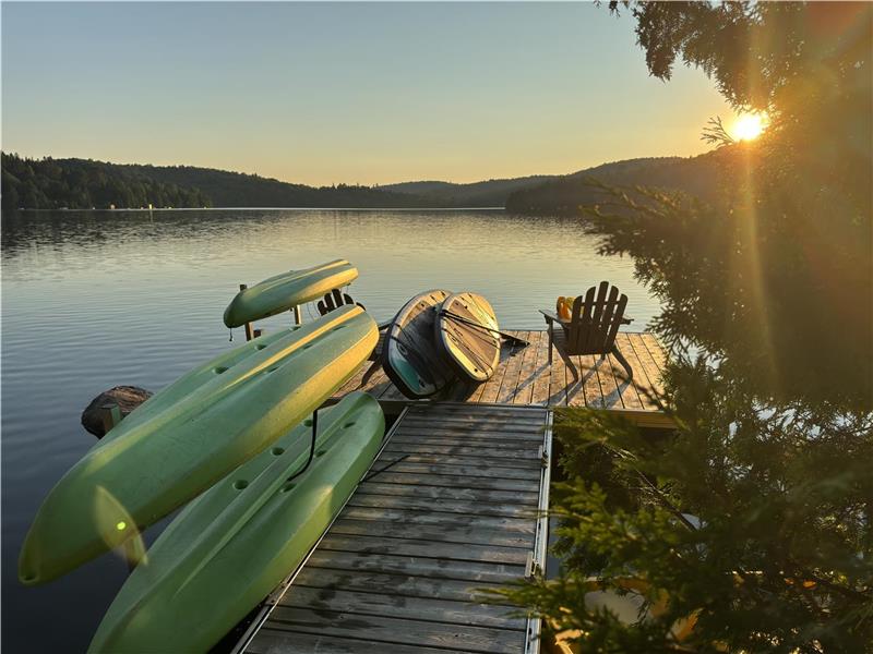 LE CHÂTEAU - LAC, PLAGE, VUE, BBQ, 5BR