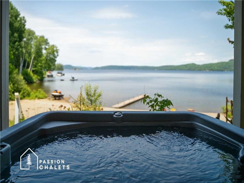 * PASSION CHALETS * | LE COLIBRI | LAKE - SPA - BEACH - WATERCRAFTS - DOCK - FIREPLACES - FAMILY