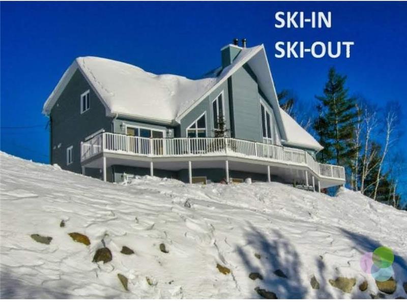 Chalet-Condo 4 1/2 ski-in ski-out at Mont VAL Saint-Côme